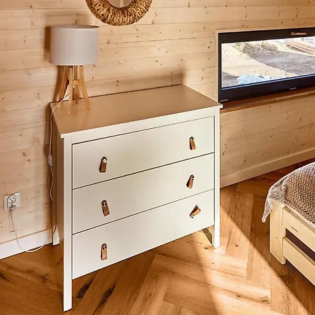 2 Bedroom Beautiful In *